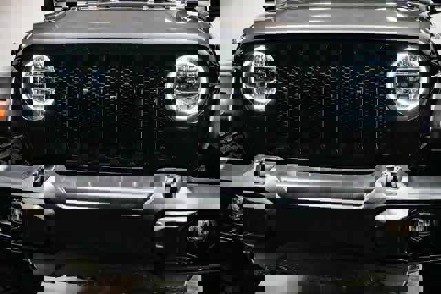 Used 2023 Jeep Wrangler Willys image 8