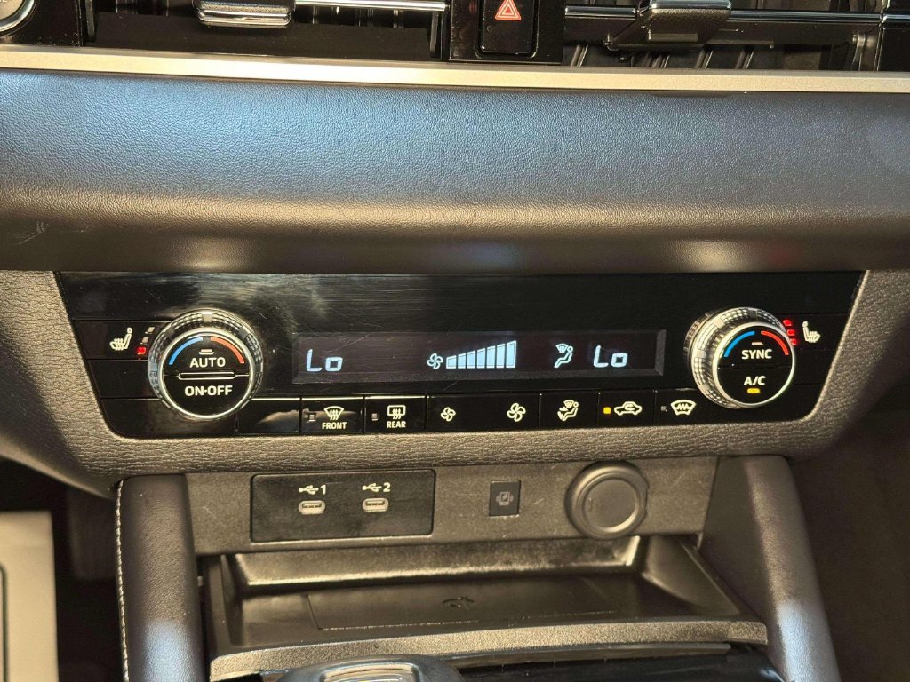 Used 2025 Mitsubishi Outlander SE AWD/4WD image 8