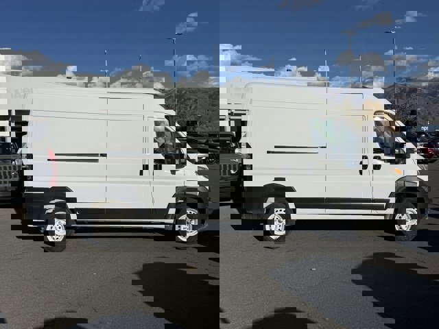 Used 2025 RAM ProMaster 2500 w/ Storage Group image 4