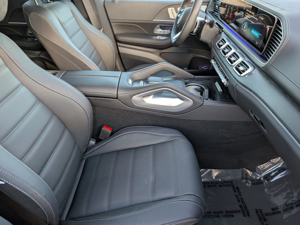 New 2026 Mercedes-Benz GLS 580 4MATIC image 12