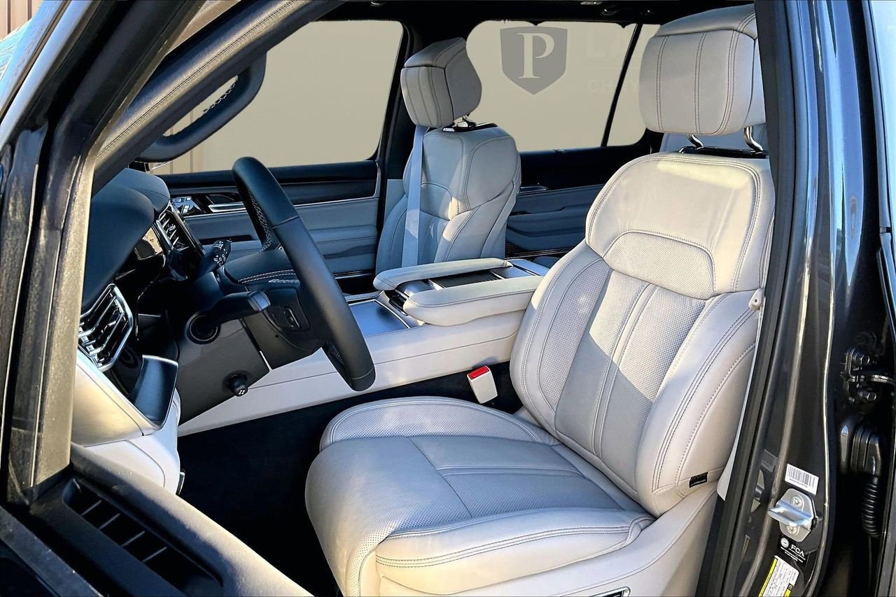 New 2026 Jeep Grand Wagoneer Summit image 20