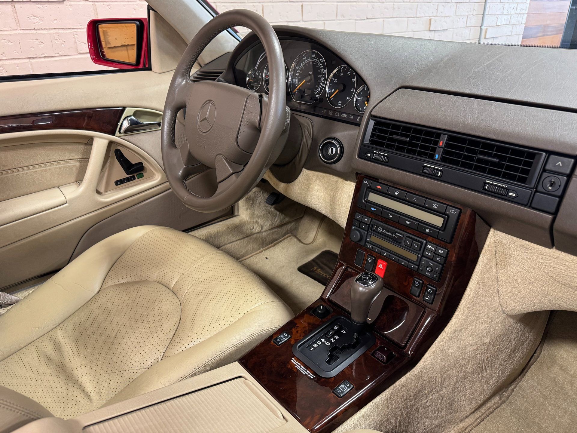 Used 1997 Mercedes-Benz SL 320 image 39