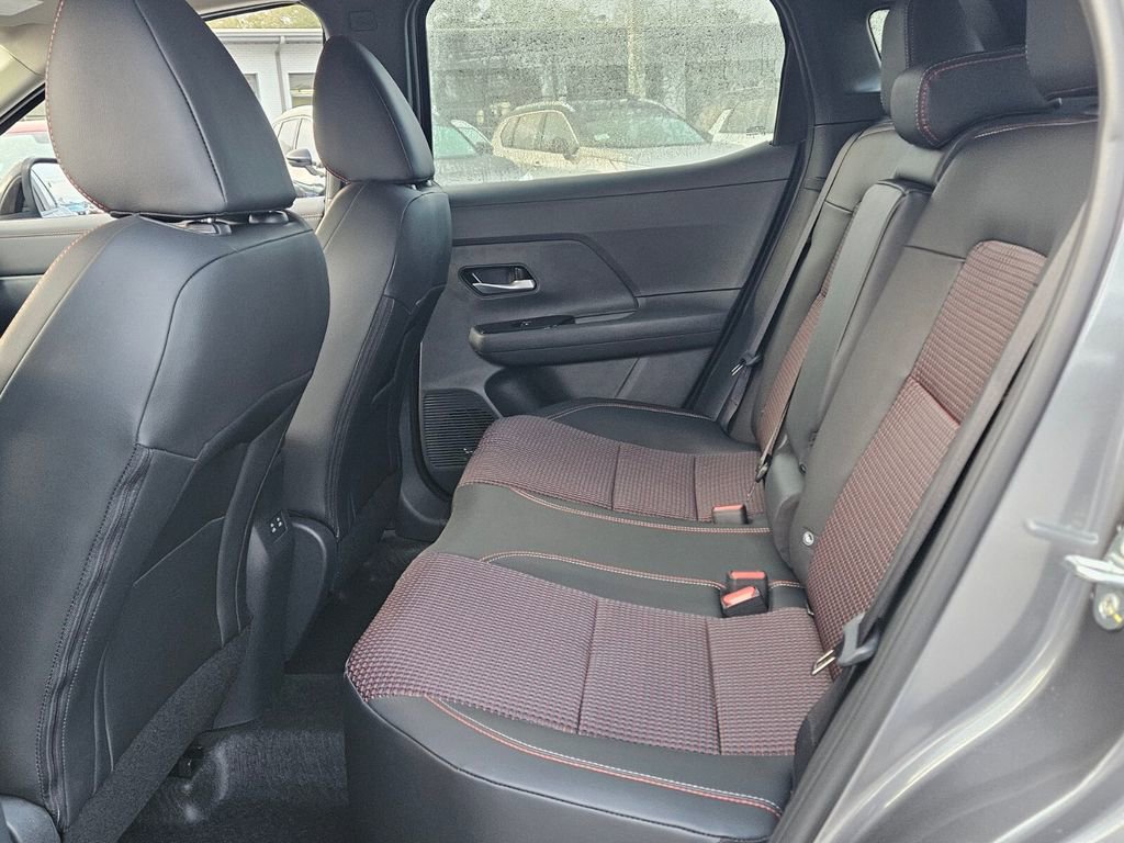New 2026 Nissan Kicks SR image 4