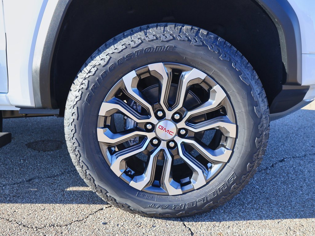 New 2026 GMC Canyon Denali image 32