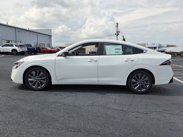 New 2026 Nissan Sentra SL FWD image 2