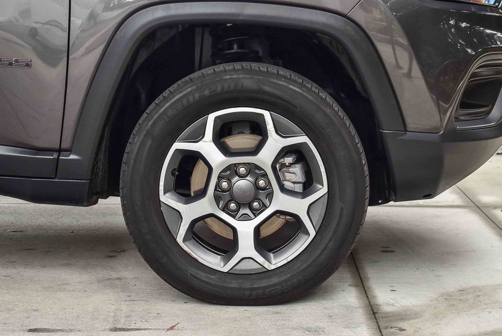 Used 2022 Jeep Compass Trailhawk w/ Sun and Sound Group image 10