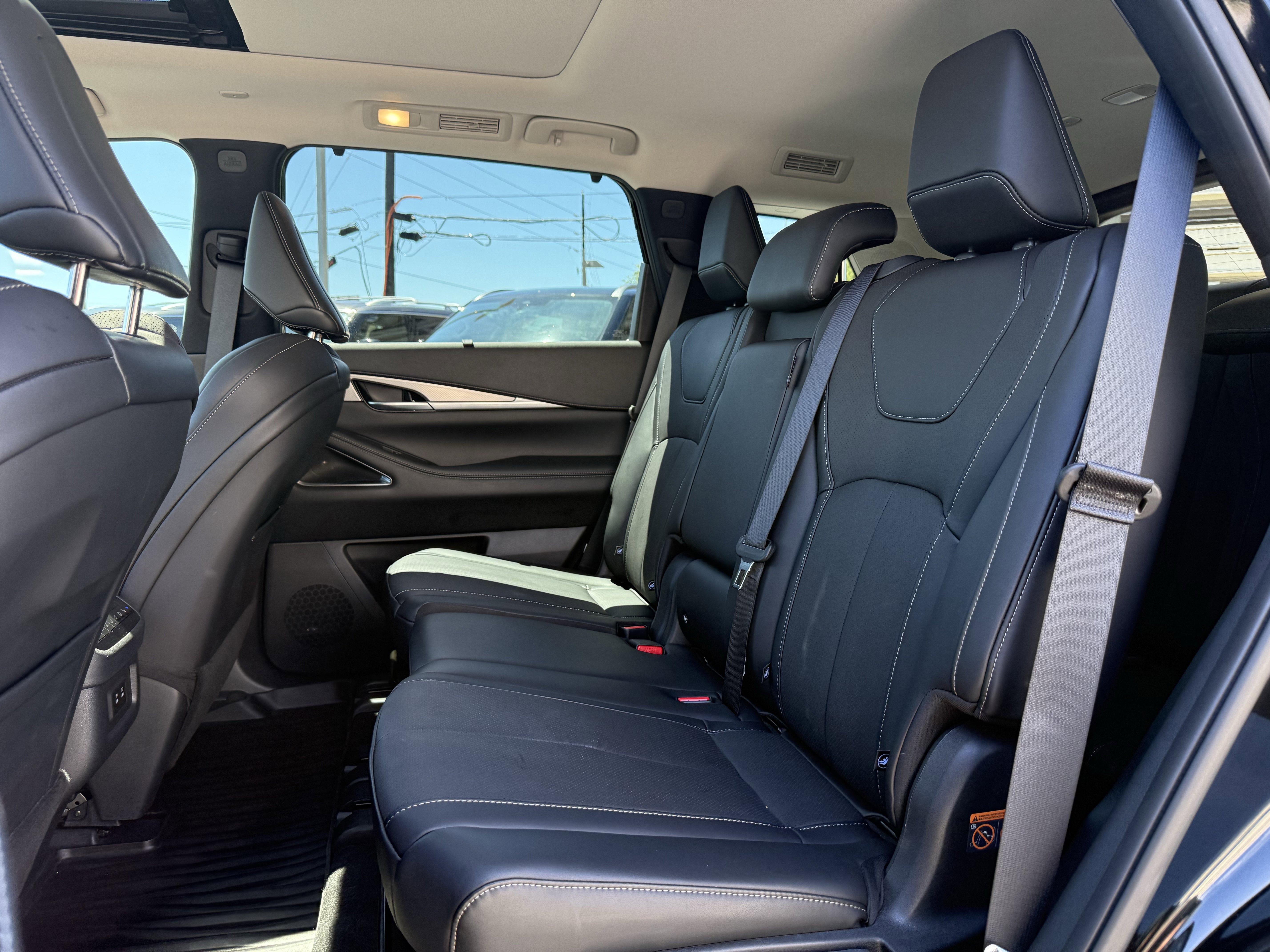 Certified 2026 INFINITI QX60 Luxe w/ Cargo Package image 11