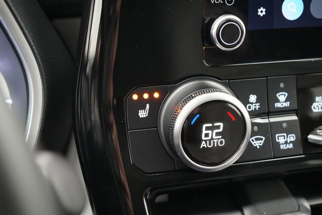 Used 2023 Toyota Highlander XLE image 49