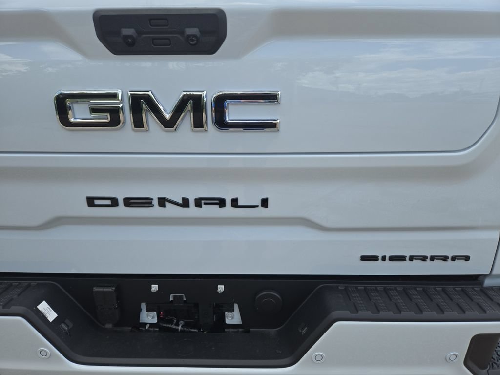 New 2026 GMC Sierra 1500 Denali w/ Technology Package AWD/4WD image 12