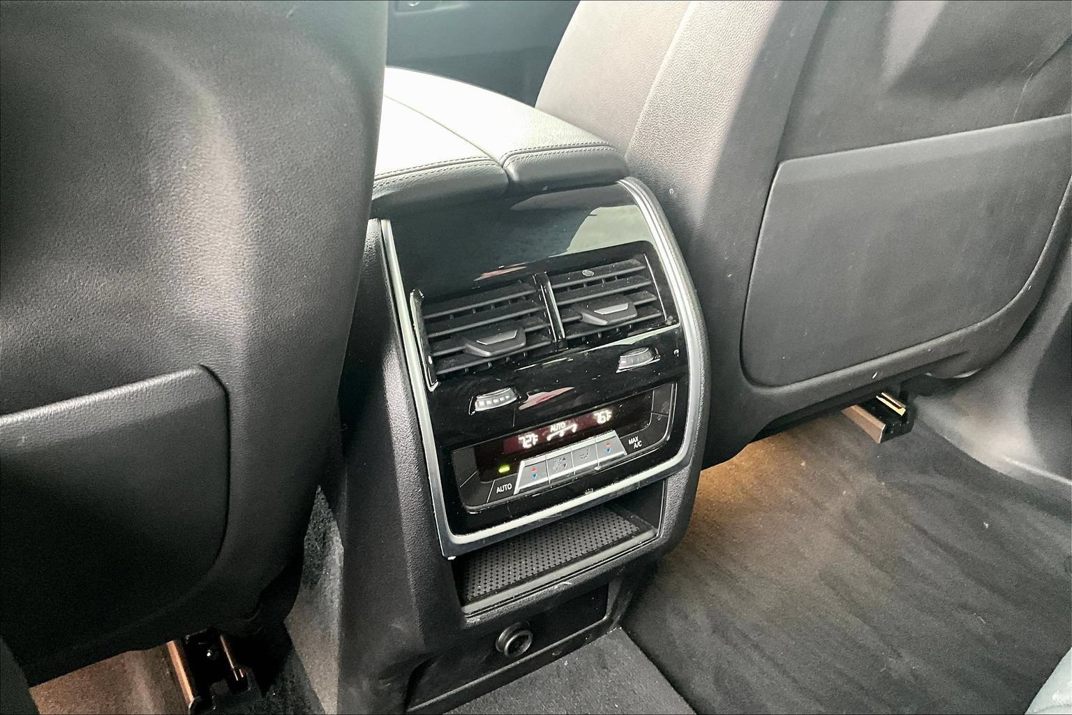 Used 2020 BMW X5 xDrive40i w/ Premium Package AWD/4WD image 12