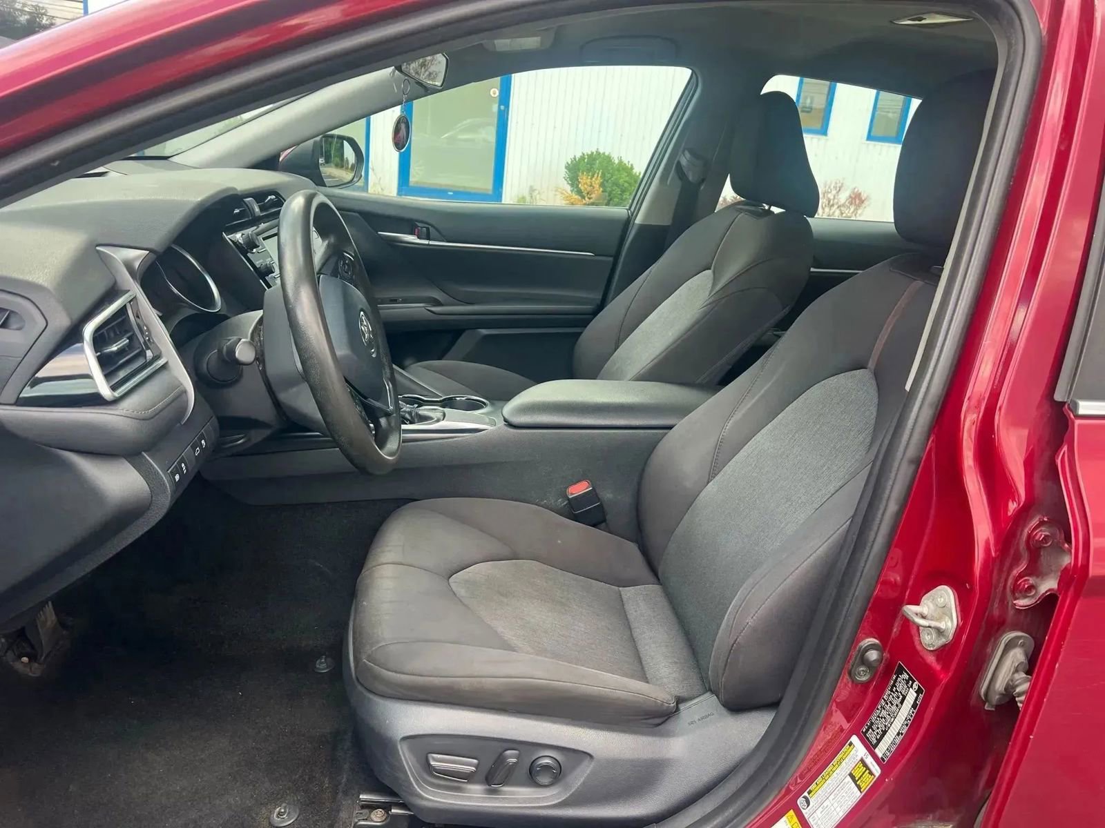 Used 2018 Toyota Camry LE image 15