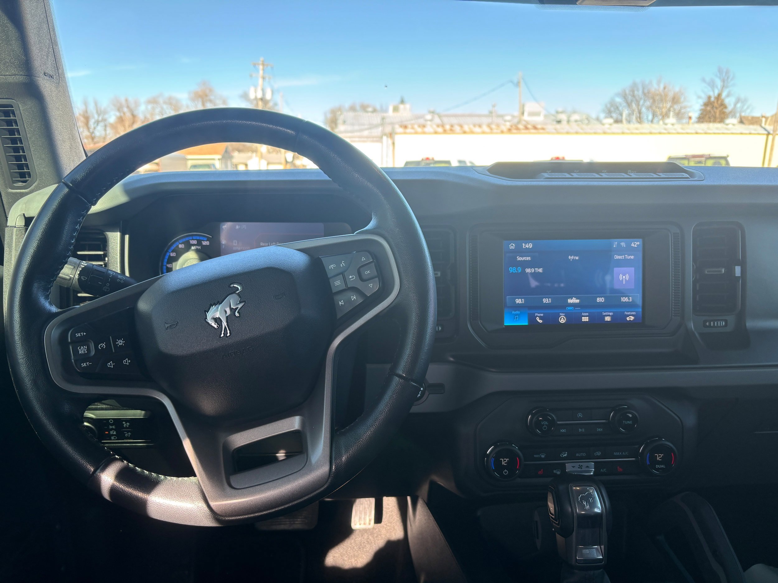 Used 2023 Ford Bronco Big Bend w/ Sasquatch Package AWD/4WD image 17