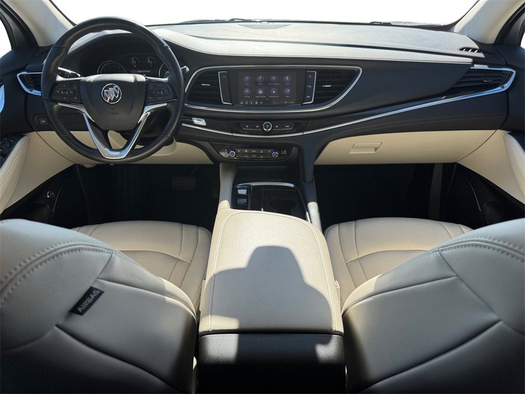 Used 2022 Buick Enclave Essence image 10