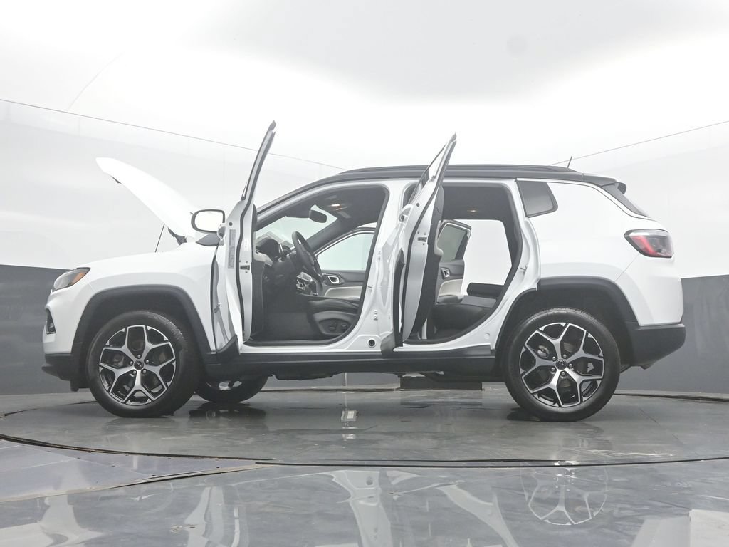 Used 2025 Jeep Compass Limited AWD/4WD image 62