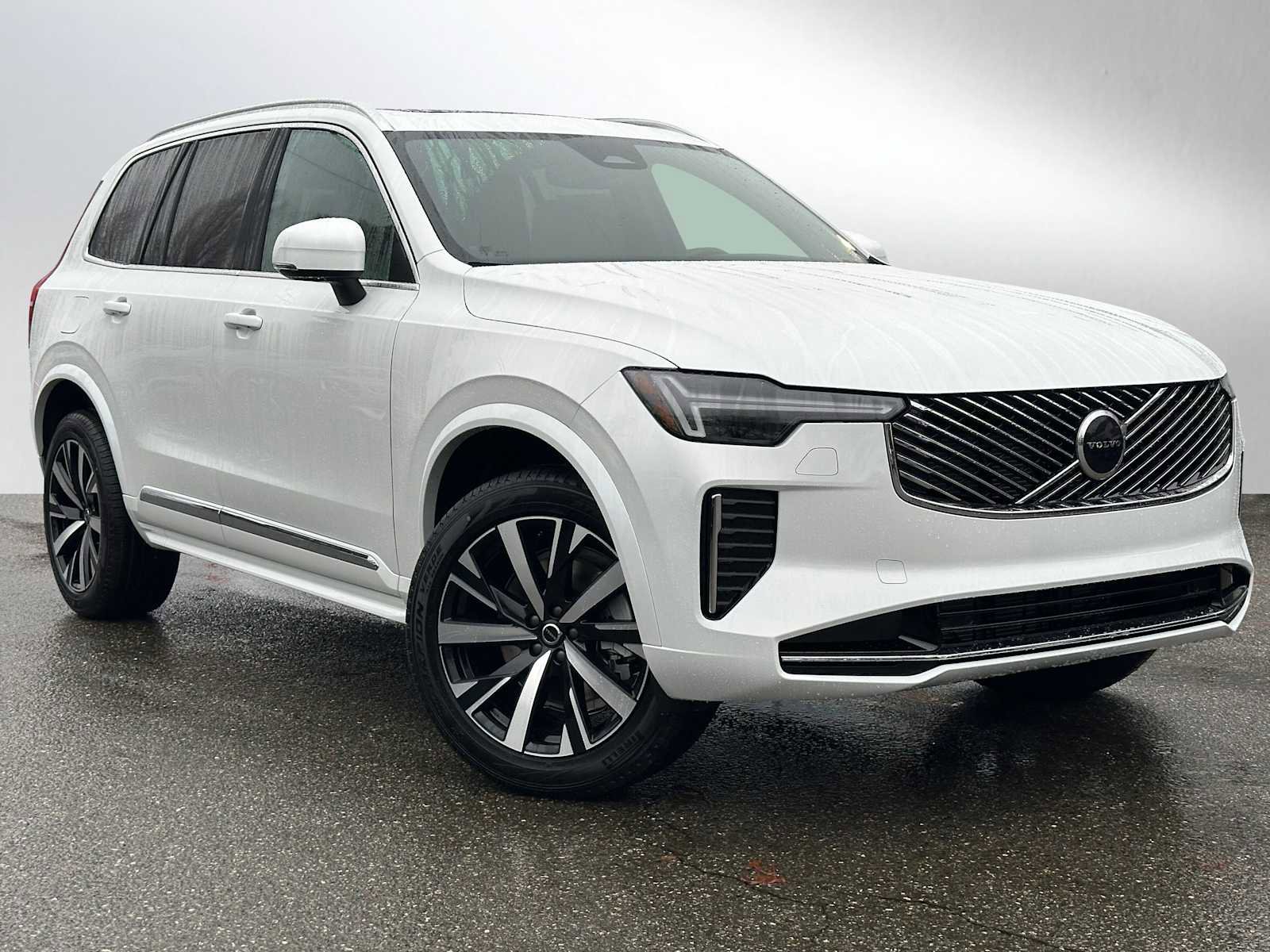 New 2026 Volvo XC90 B5 Core image 1