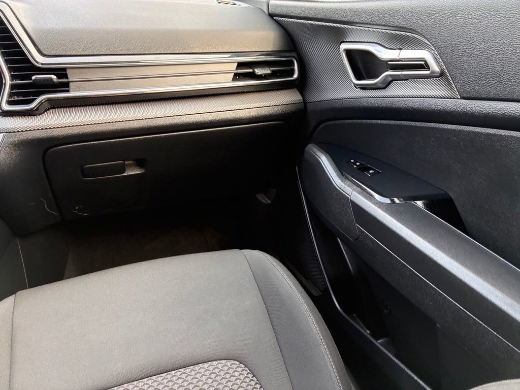 Used 2023 Kia Sportage LX AWD/4WD image 43