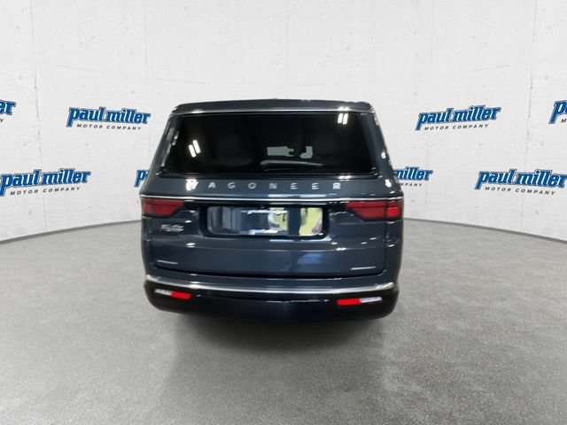 Used 2023 Jeep Wagoneer Series III w/ Premium Group I AWD/4WD image 10