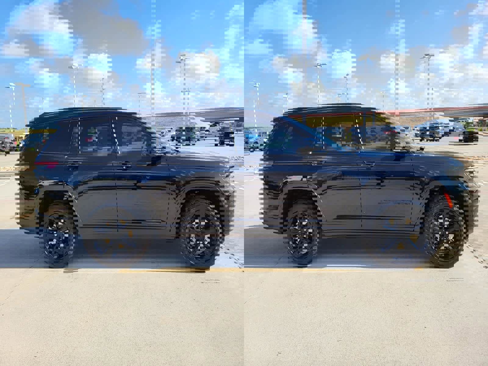 New 2025 Jeep Grand Cherokee L Limited w/ Black Appearance Package image 6