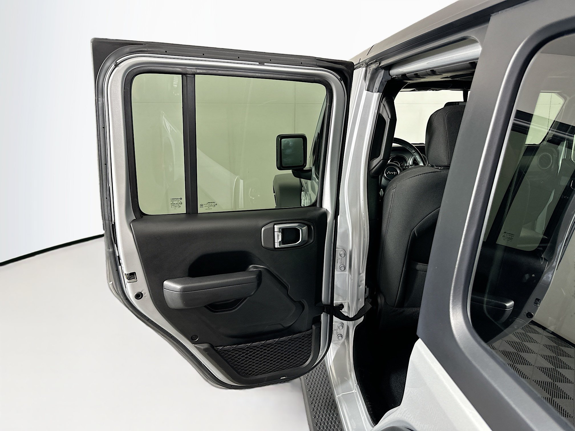 Used 2022 Jeep Wrangler Unlimited Sport AWD/4WD image 24