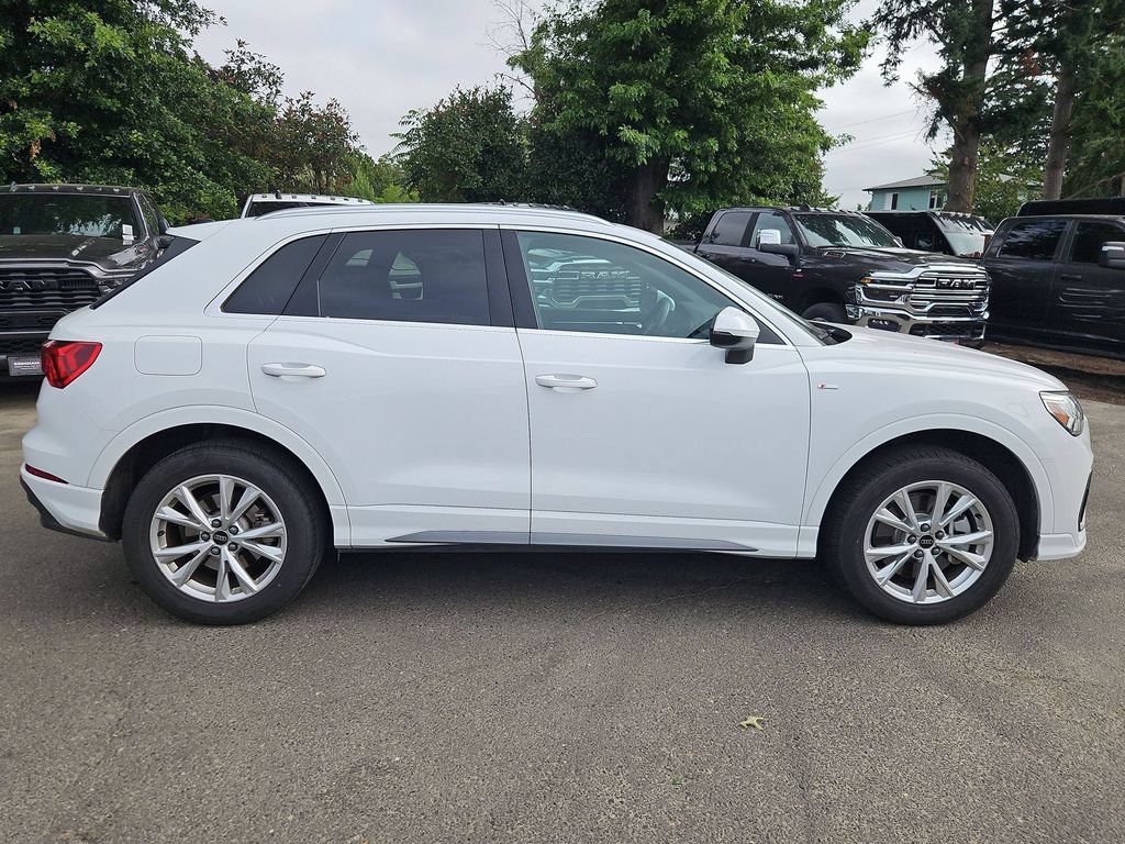 Used 2025 Audi Q3 2.0T Premium AWD/4WD image 8