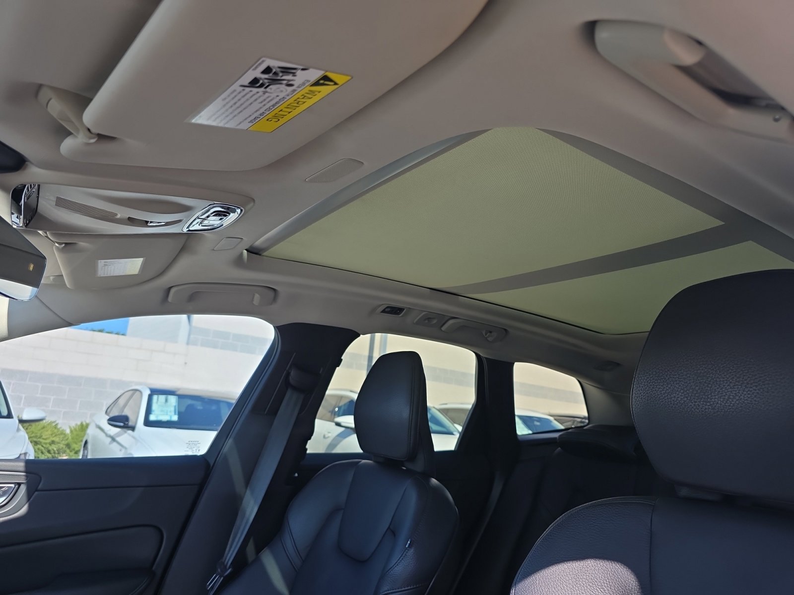 Used 2021 Volvo XC60 T5 Momentum w/ Premium Package image 33