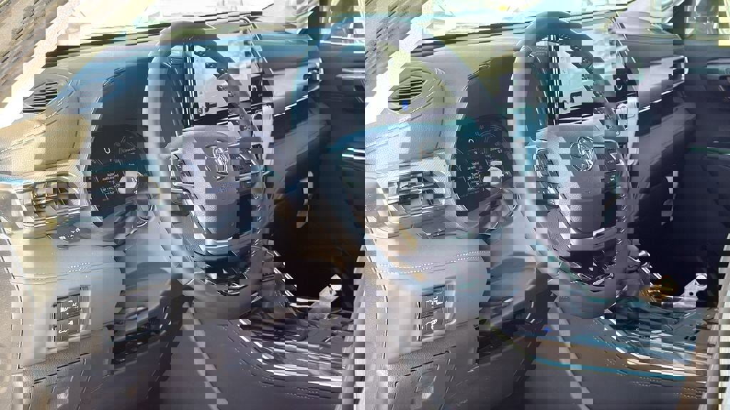 New 2025 Toyota Highlander Platinum image 9