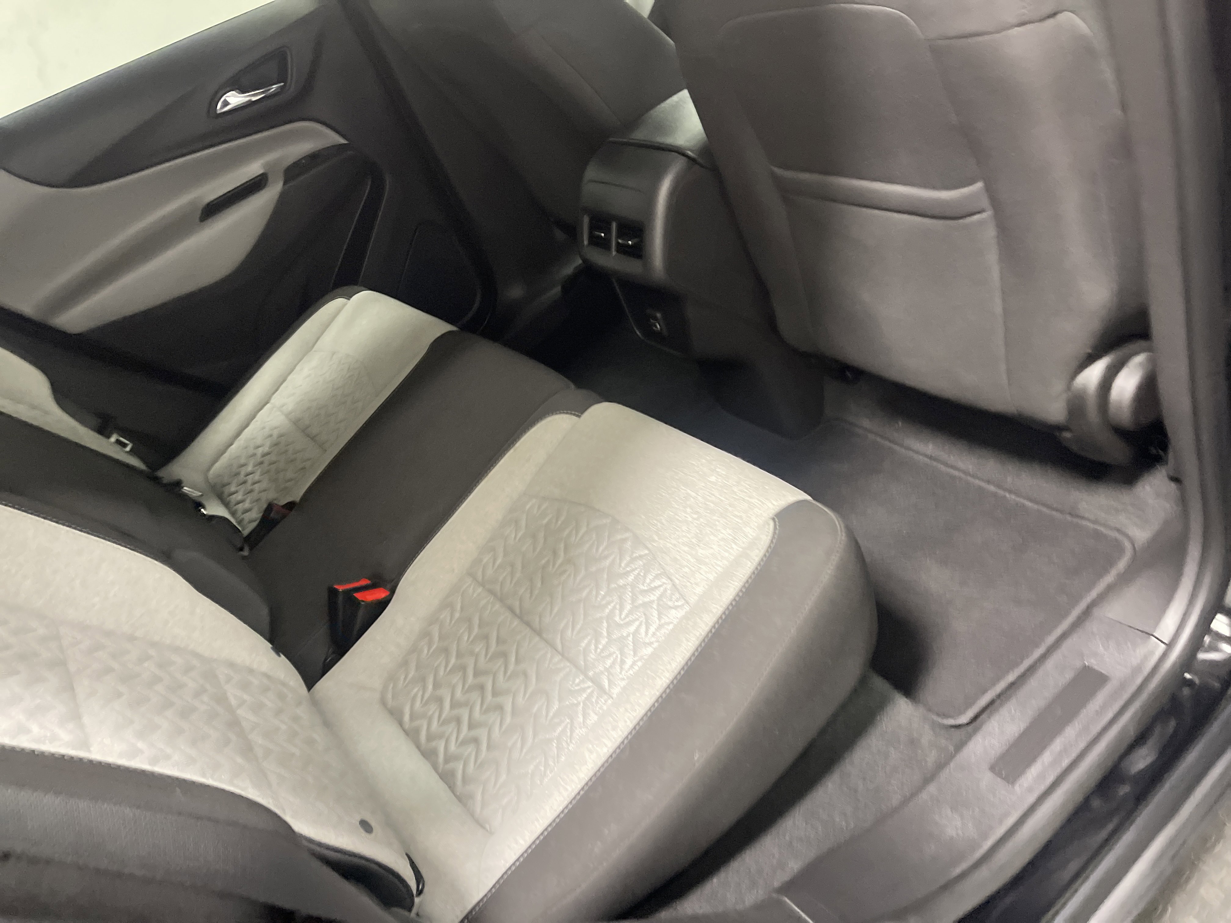 Used 2023 Chevrolet Equinox LS w/ LS Convenience Package image 22