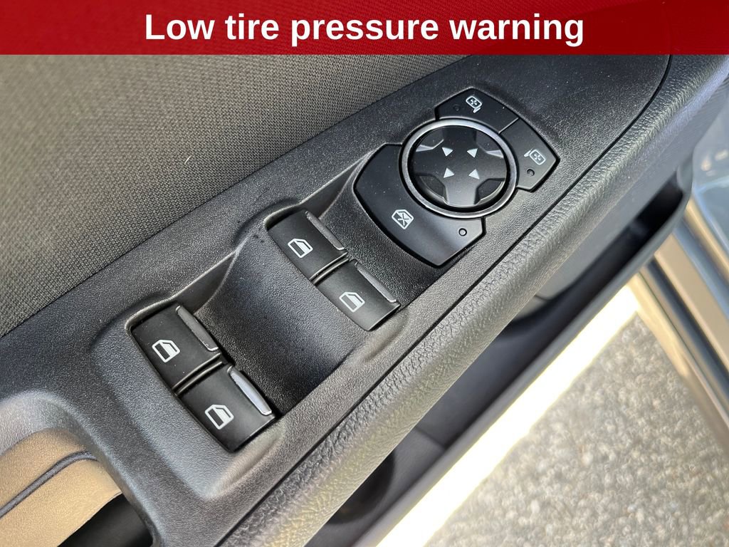 Used 2020 Ford Fusion SE FWD image 14