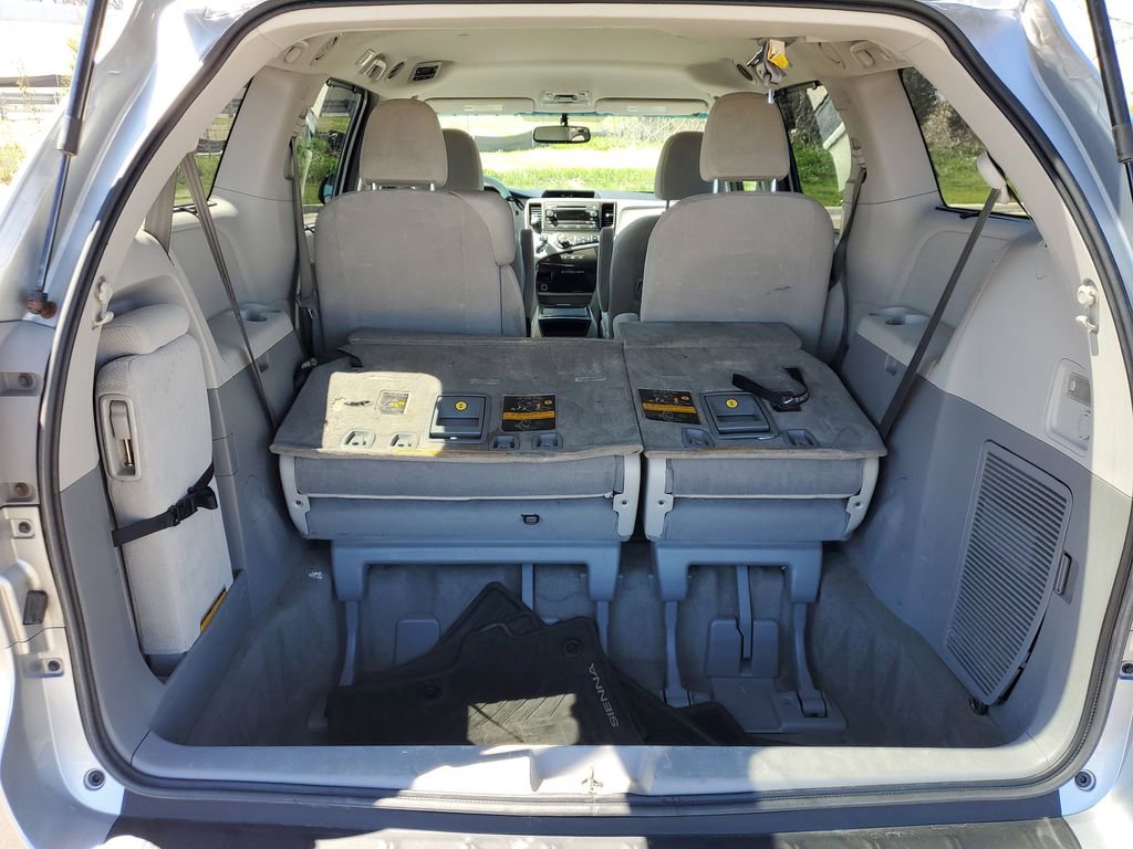 Used 2014 Toyota Sienna LE FWD image 7