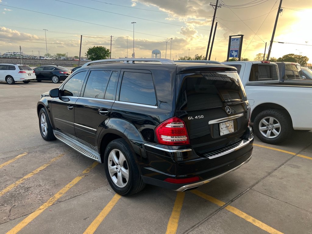 Used 2010 Mercedes-Benz GL 450 4MATIC image 4