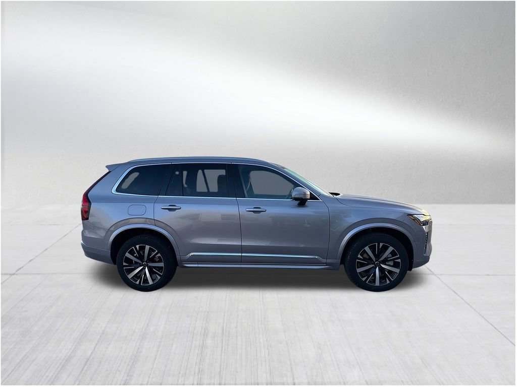New 2026 Volvo XC90 T8 Core image 4