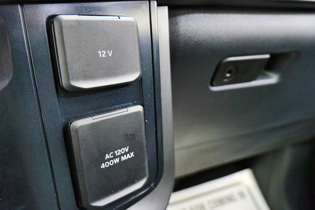 Used 2025 Ford F150 Lariat AWD/4WD image 34