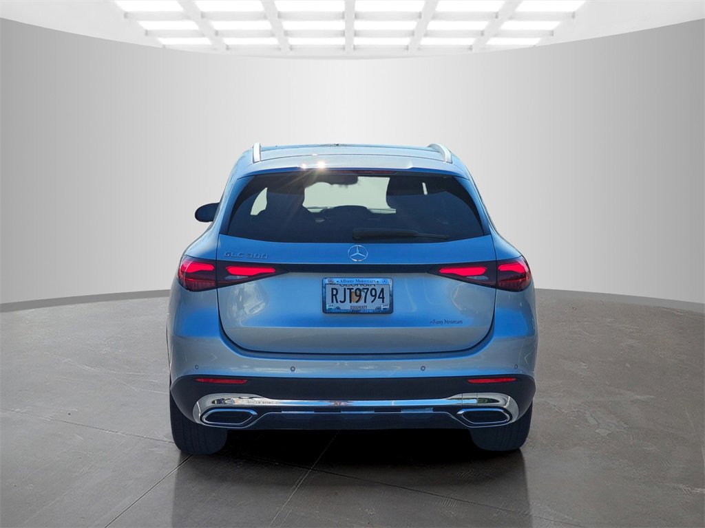 Used 2025 Mercedes-Benz GLC 300 image 5