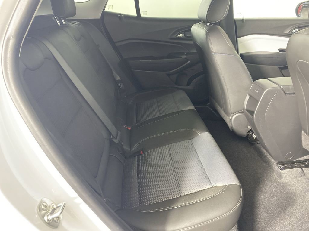 Certified 2025 Chevrolet Trax LT w/ Driver Confidence Package image 27