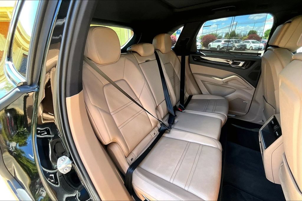 Used 2019 Porsche Cayenne AWD/4WD image 19