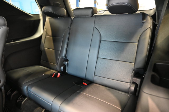 New 2027 Chevrolet Traverse LT w/ LPO, Floor Liner Package AWD/4WD image 12