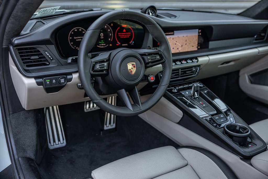 Certified 2025 Porsche 911 Carrera GTS image 4