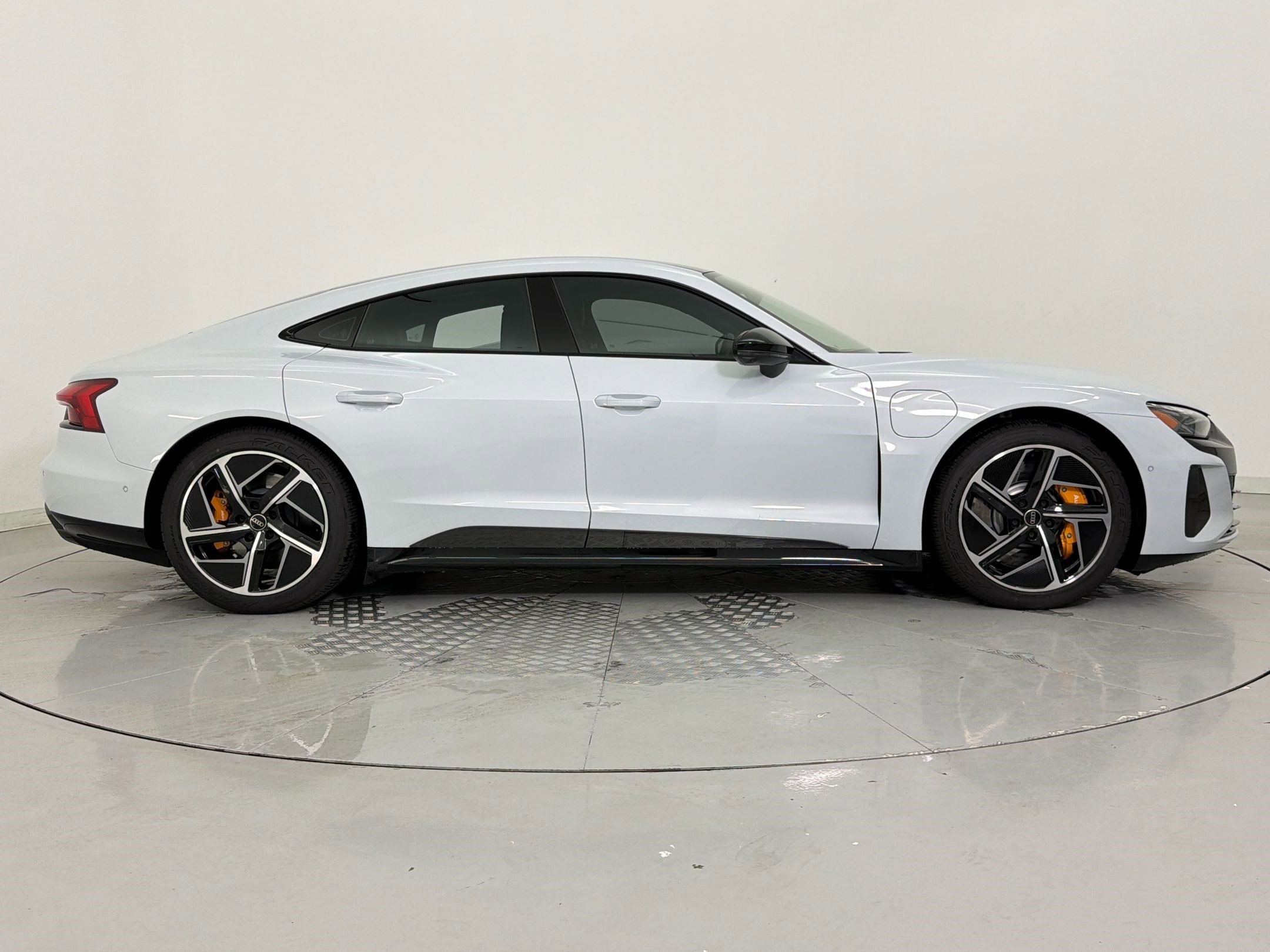 Used 2024 Audi RS e-tron GT w/ Carbon Performance Package AWD/4WD image 8