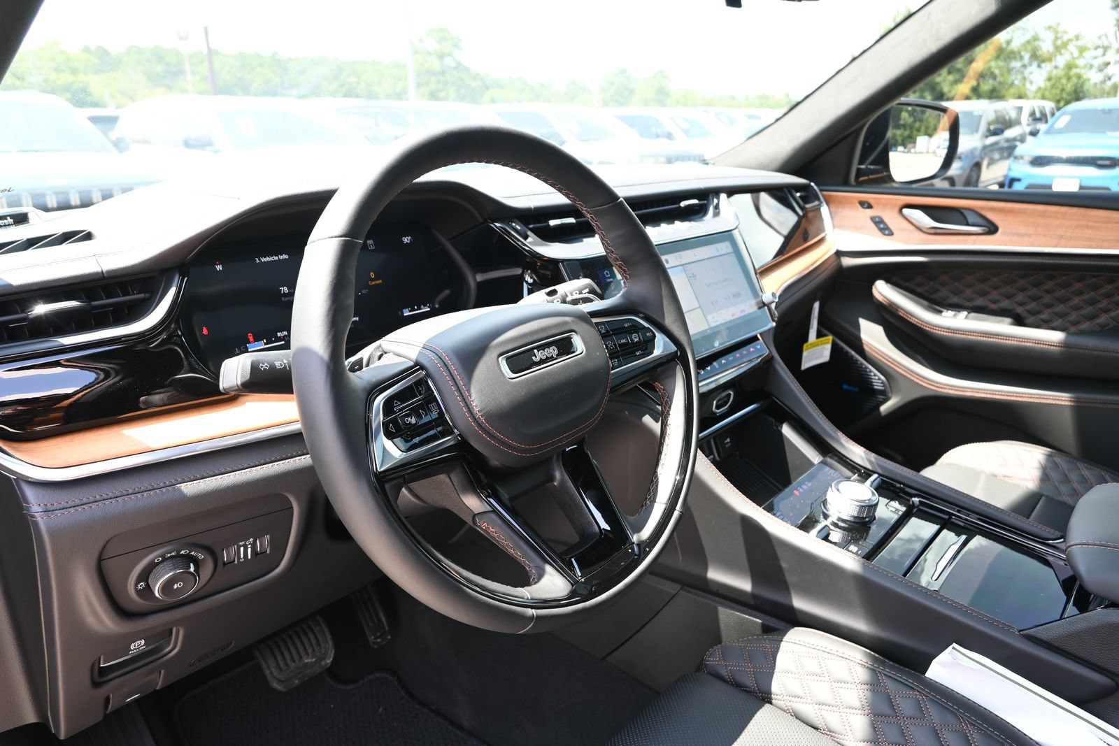 New 2026 Jeep Grand Cherokee L Summit AWD/4WD image 14