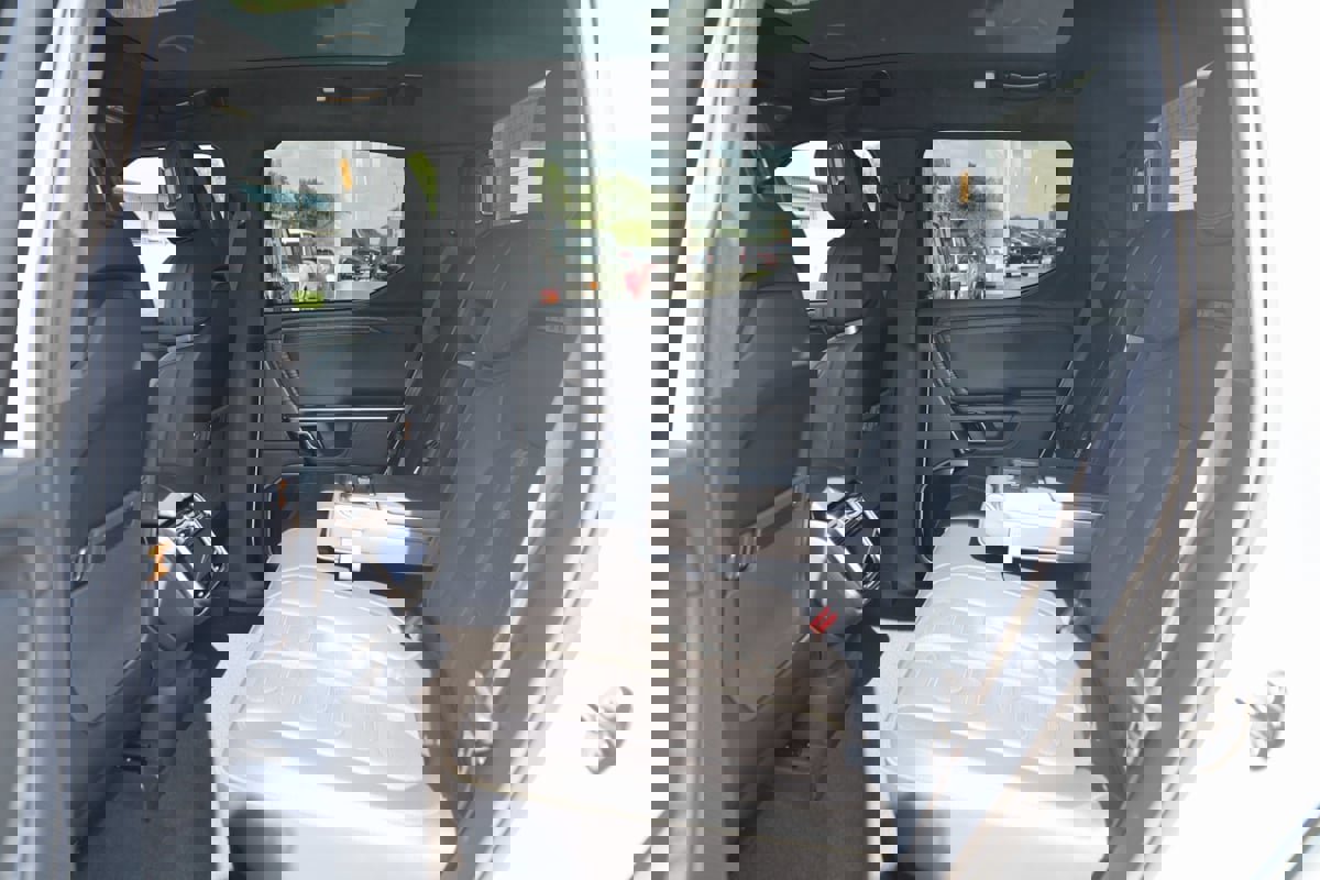 Used 2022 Rivian R1T Adventure image 70