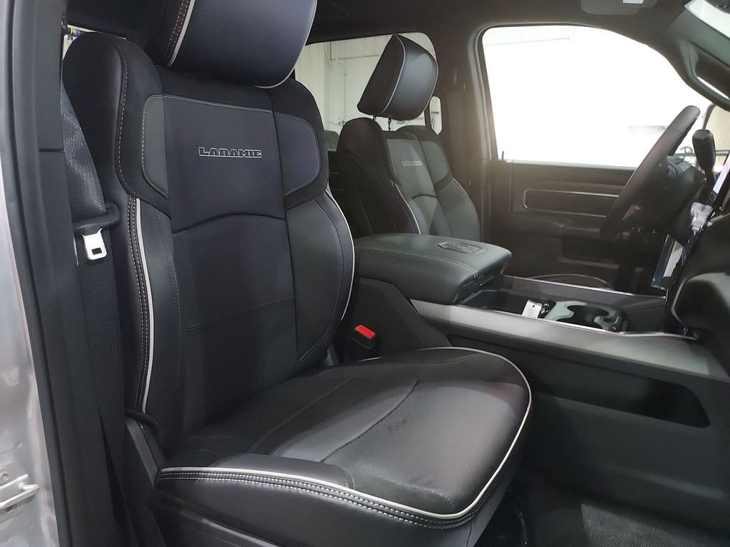 New 2026 RAM 5500 Tradesman w/ Laramie Trim Package image 30