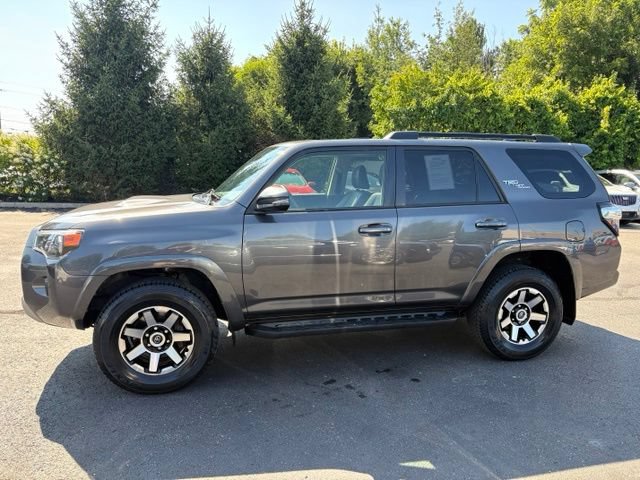 Used 2022 Toyota 4Runner TRD Off-Road Premium w/ Moonroof Package AWD/4WD image 2