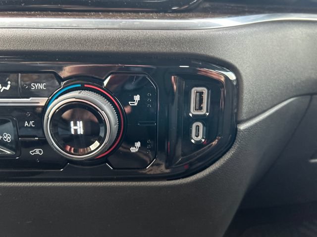 Used 2025 Chevrolet Silverado 1500 LT AWD/4WD image 21