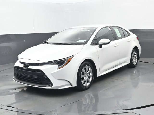 Used 2025 Toyota Corolla LE FWD image 23