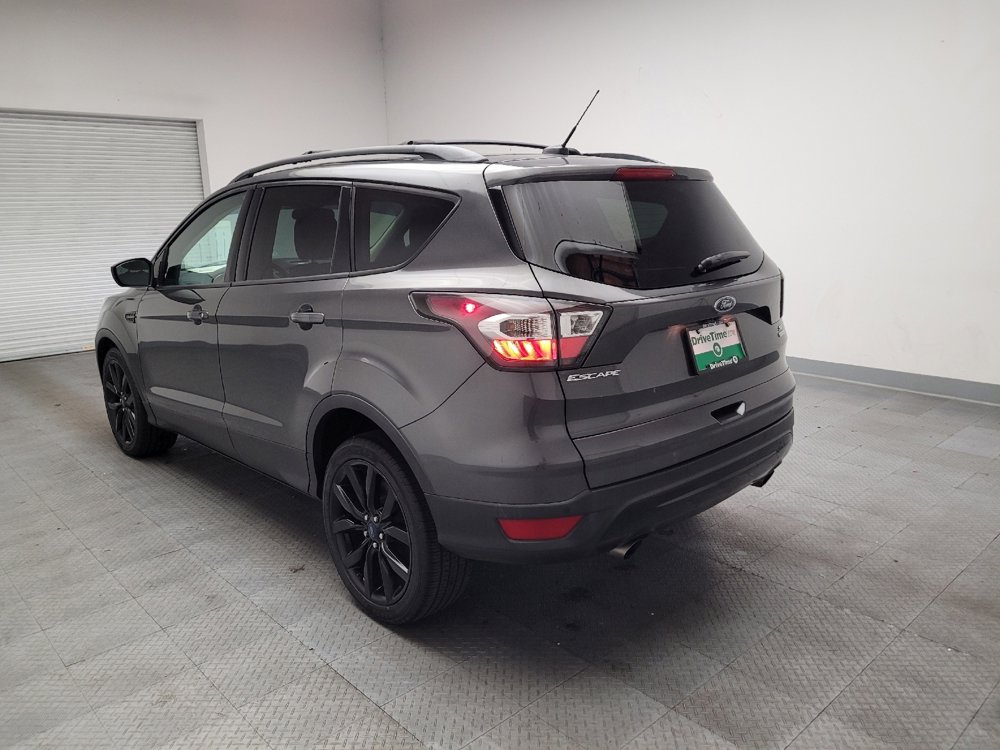Used 2017 Ford Escape SE w/ Equipment Group 201A FWD image 5