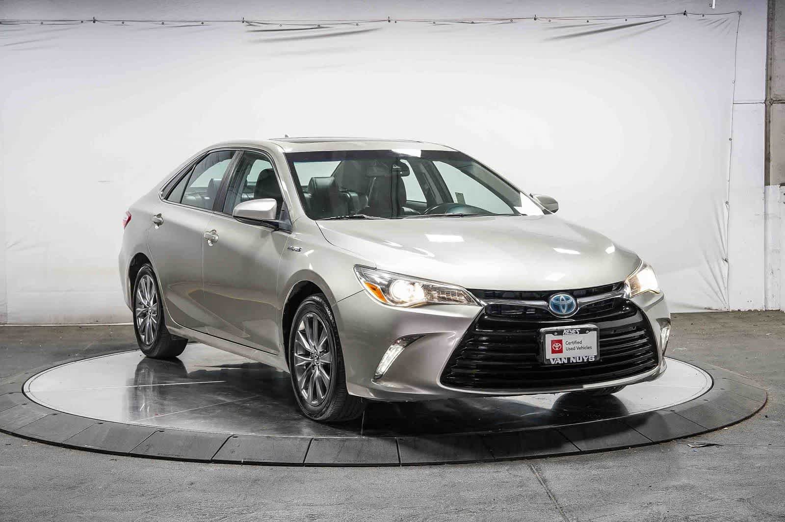 Certified 2016 Toyota Camry XLE w/ Moonroof Package FWD image 6