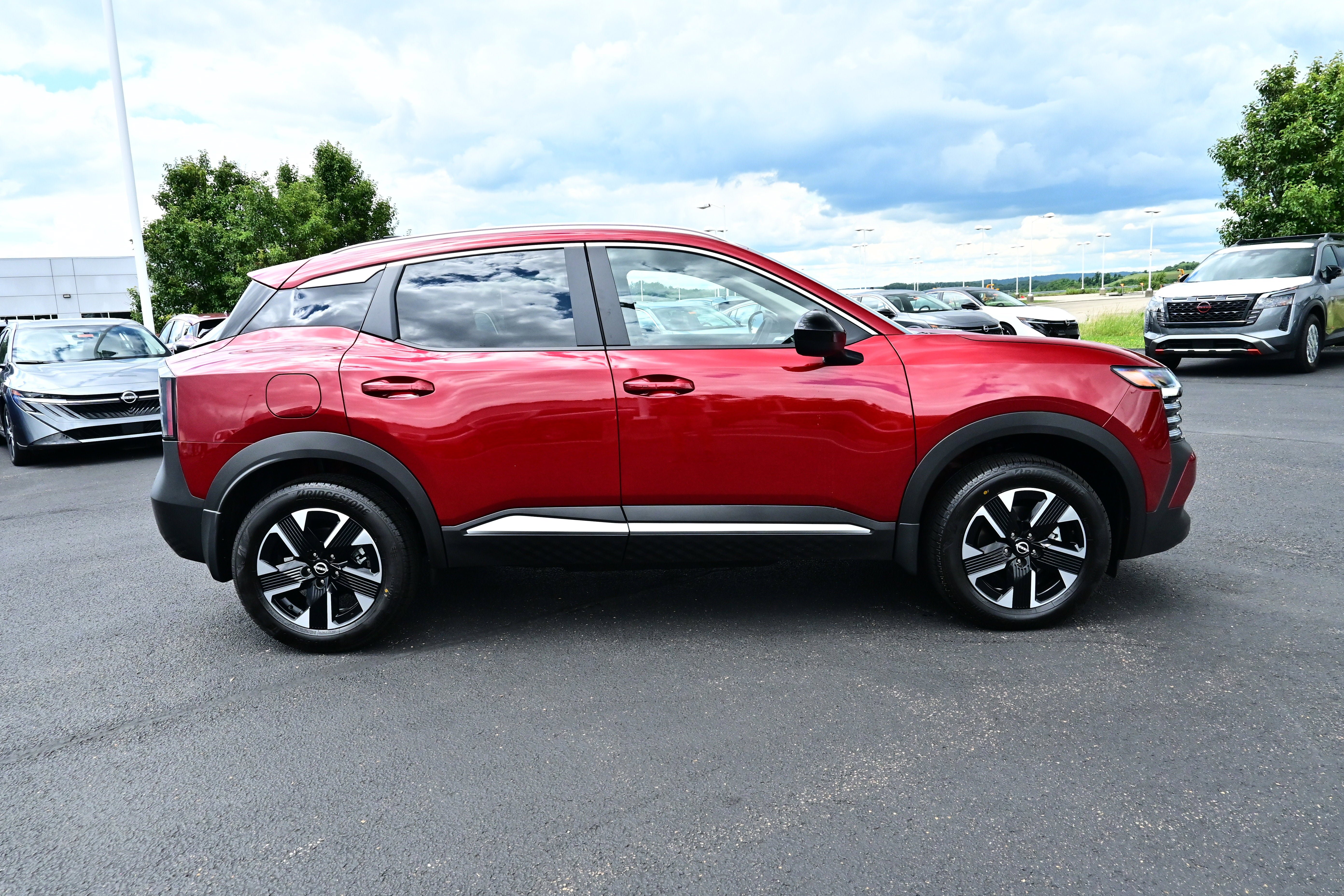 New 2026 Nissan Kicks SV w/ SV Premium Package AWD/4WD image 5