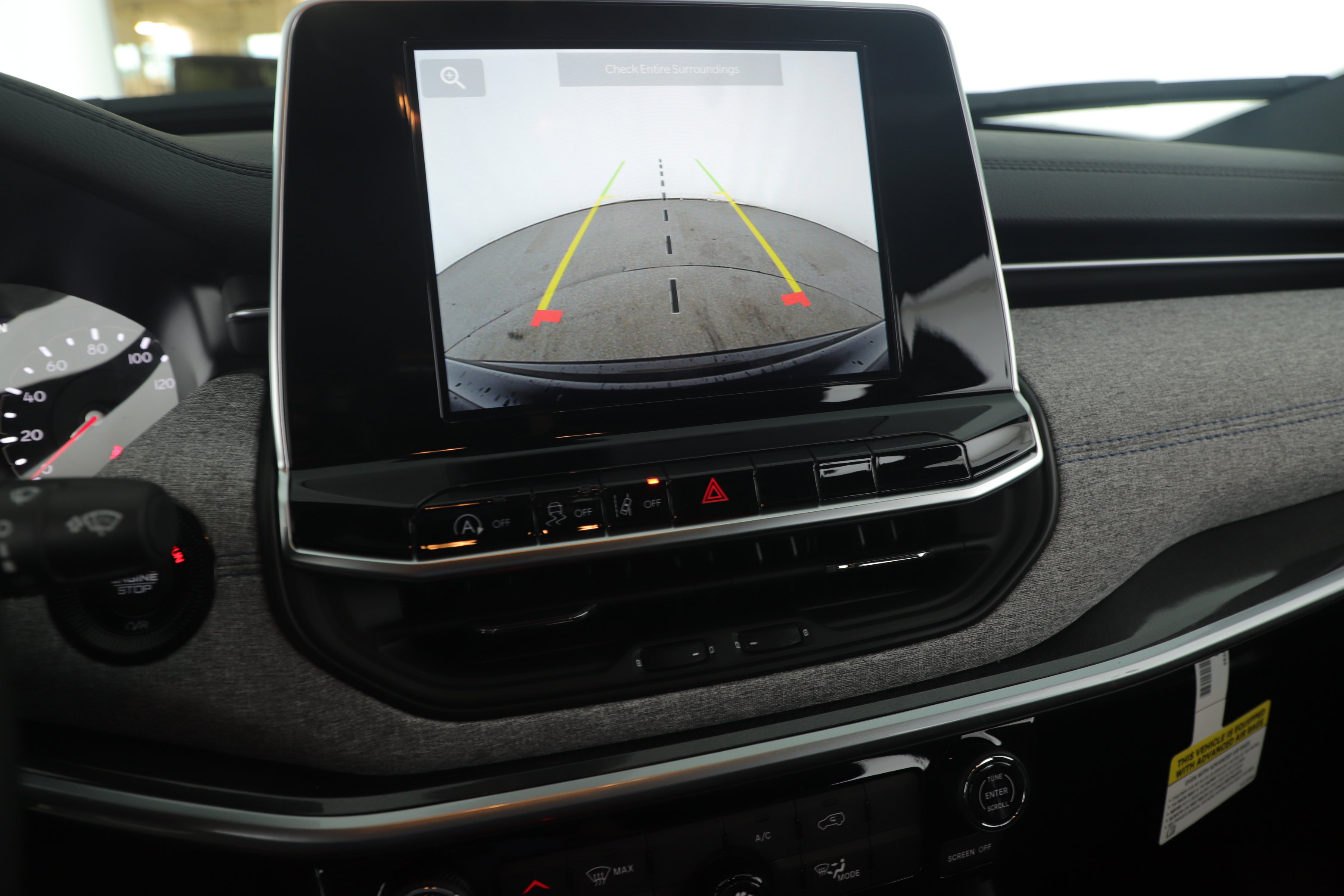 New 2026 Jeep Compass Latitude image 14