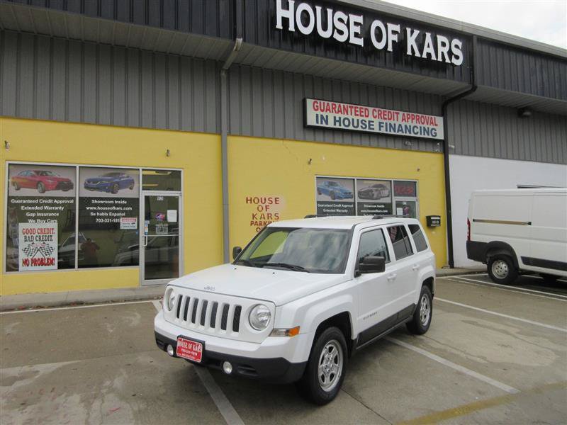 Used 2017 Jeep Patriot Sport w/ Power Value Group FWD image 2