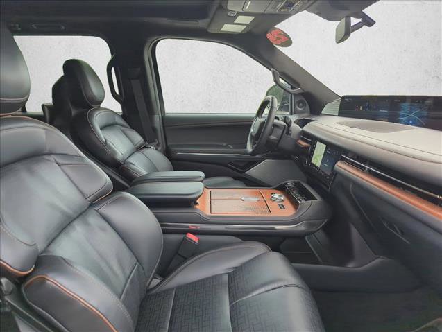Used 2025 Lincoln Navigator L Black Label image 24